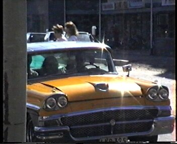 Amerikanisches Auto im Stadtbild von Rovaniemi