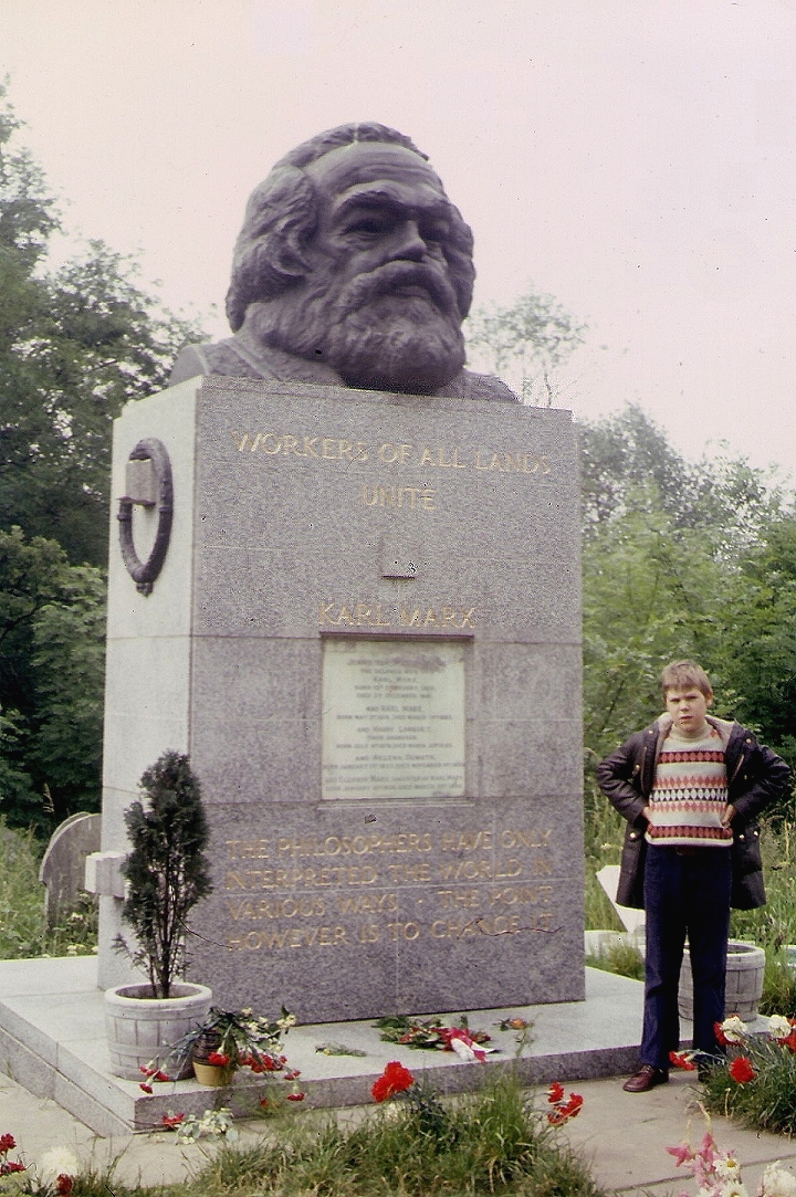 Karl Marx Anfang der siebziger Jahre, Grab in London