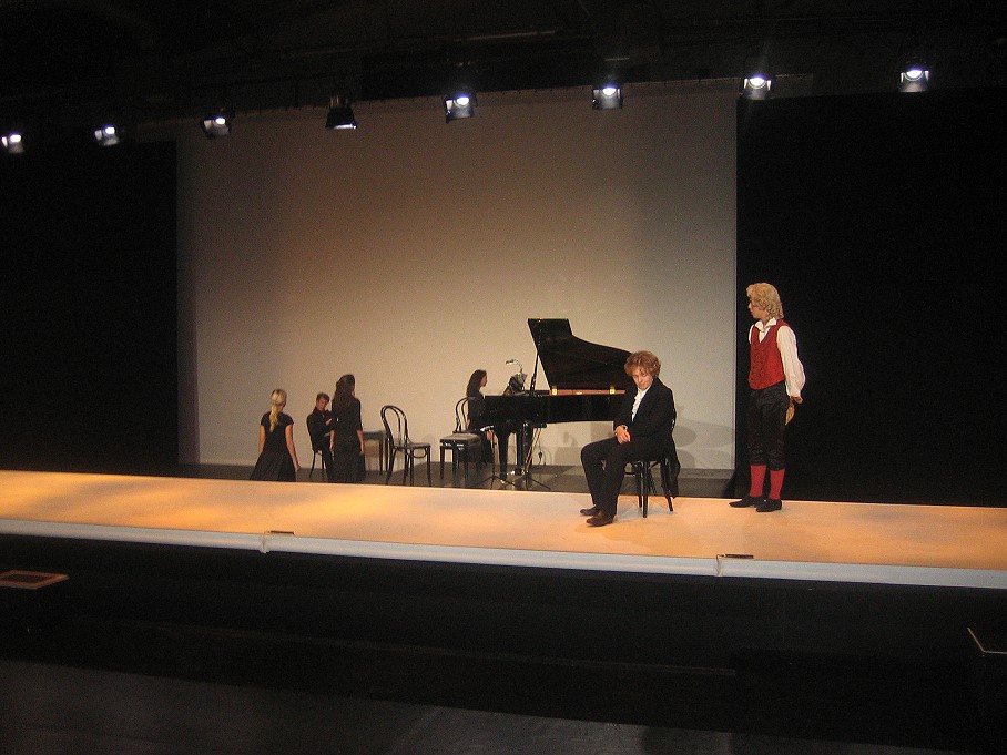 Bühnenszene aus „Beethoven und Schiller“, 2005