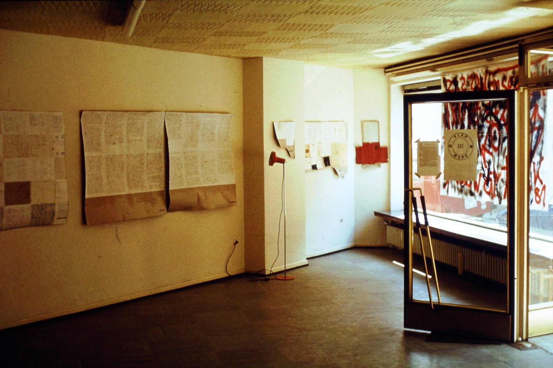 Blick durch einen frühen Klärwerk-Ausstellungsraum
