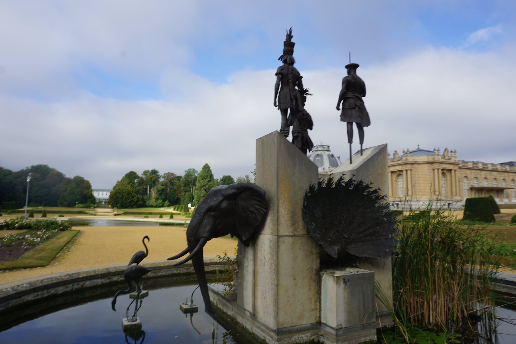 Skulpturengruppe The Congo I Presume von Tom Frantzen im Park des AfricaMuseums